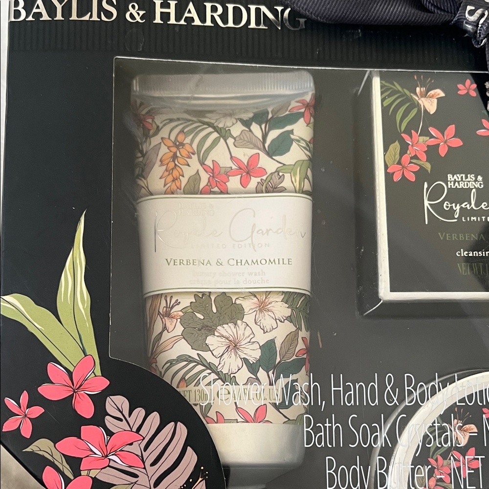 Baylis & Harding Body Care Set - Picture 2 of 9